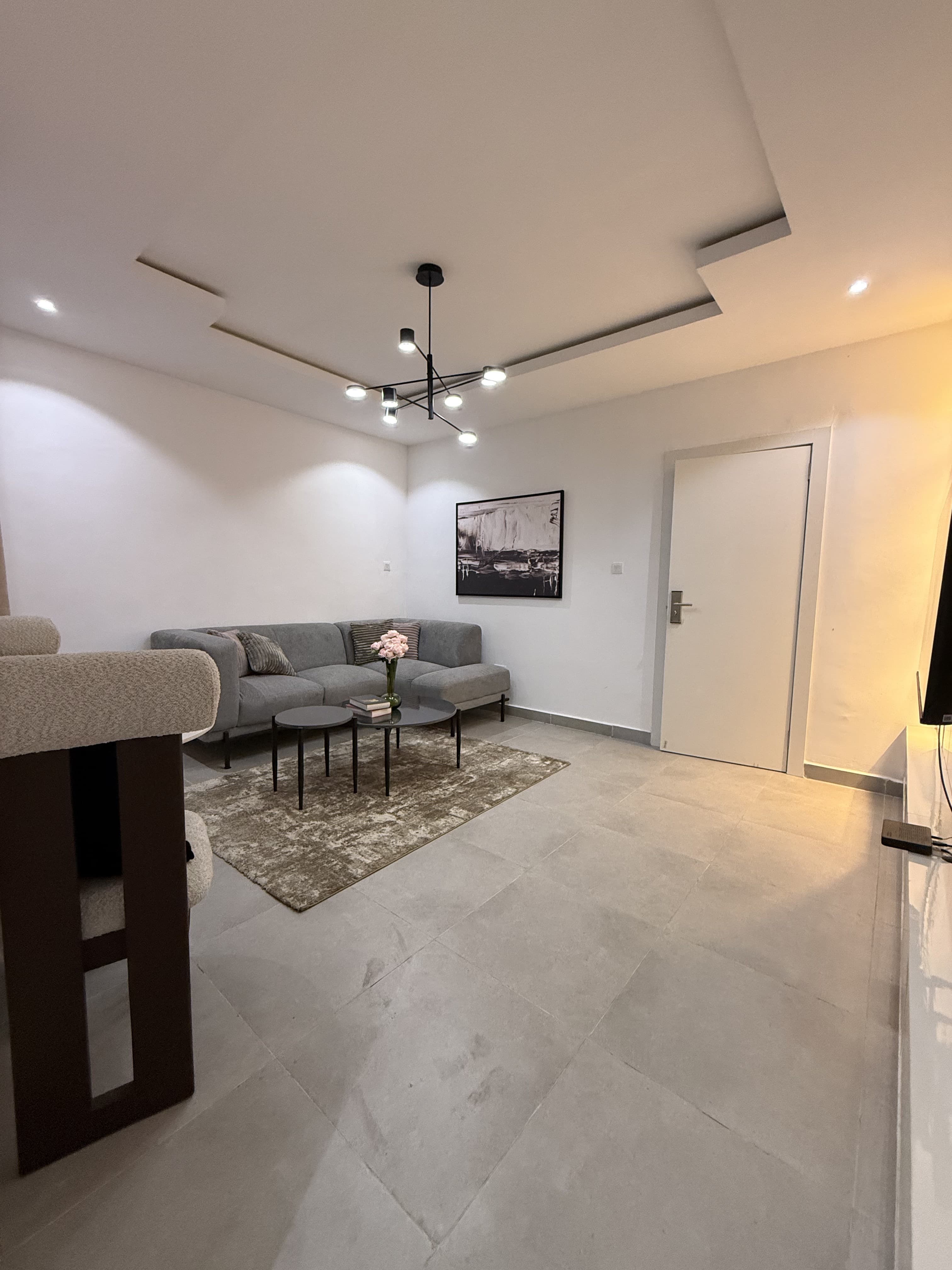 The Premium 1-Bedroom Residence in Oniru - Unit 5 - Image 3
