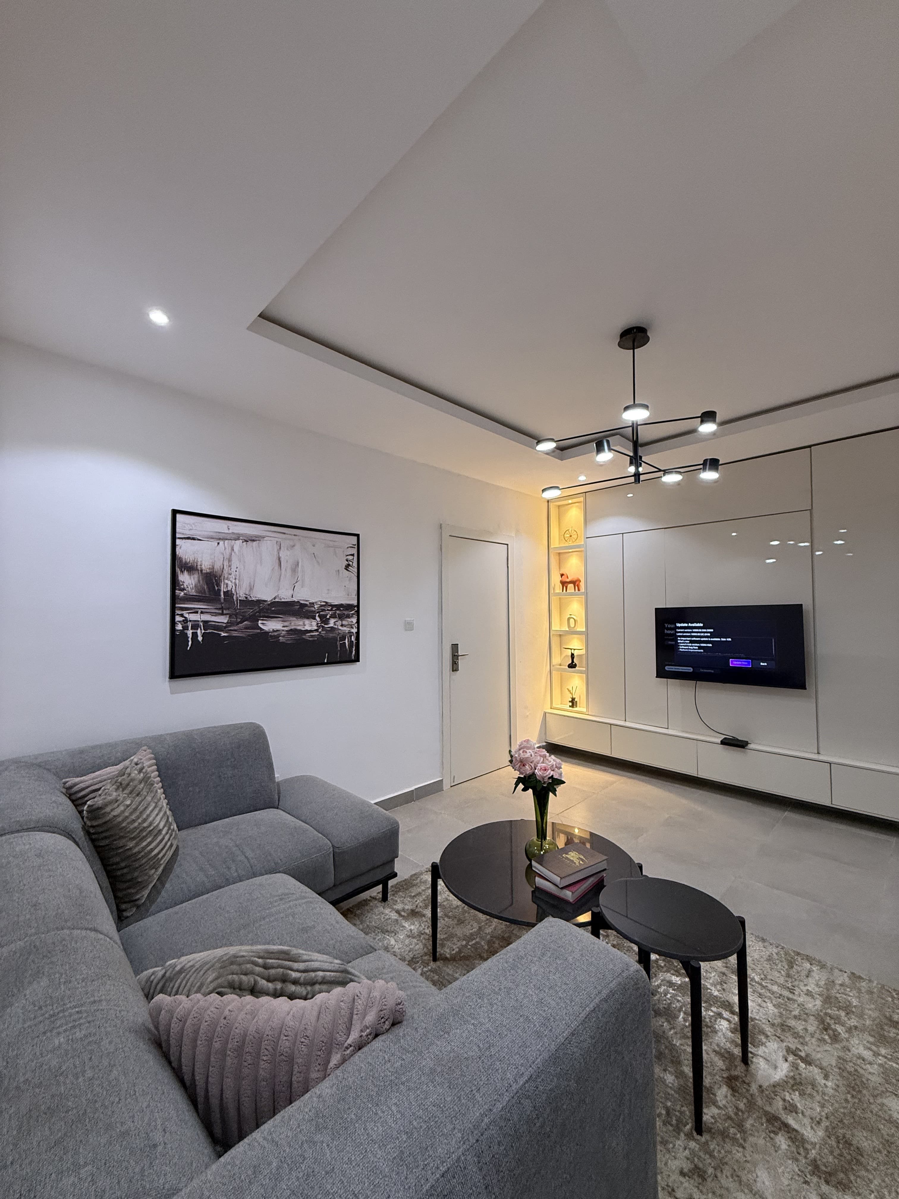 The Premium 1-Bedroom Residence in Oniru - Unit 10 - Image 4