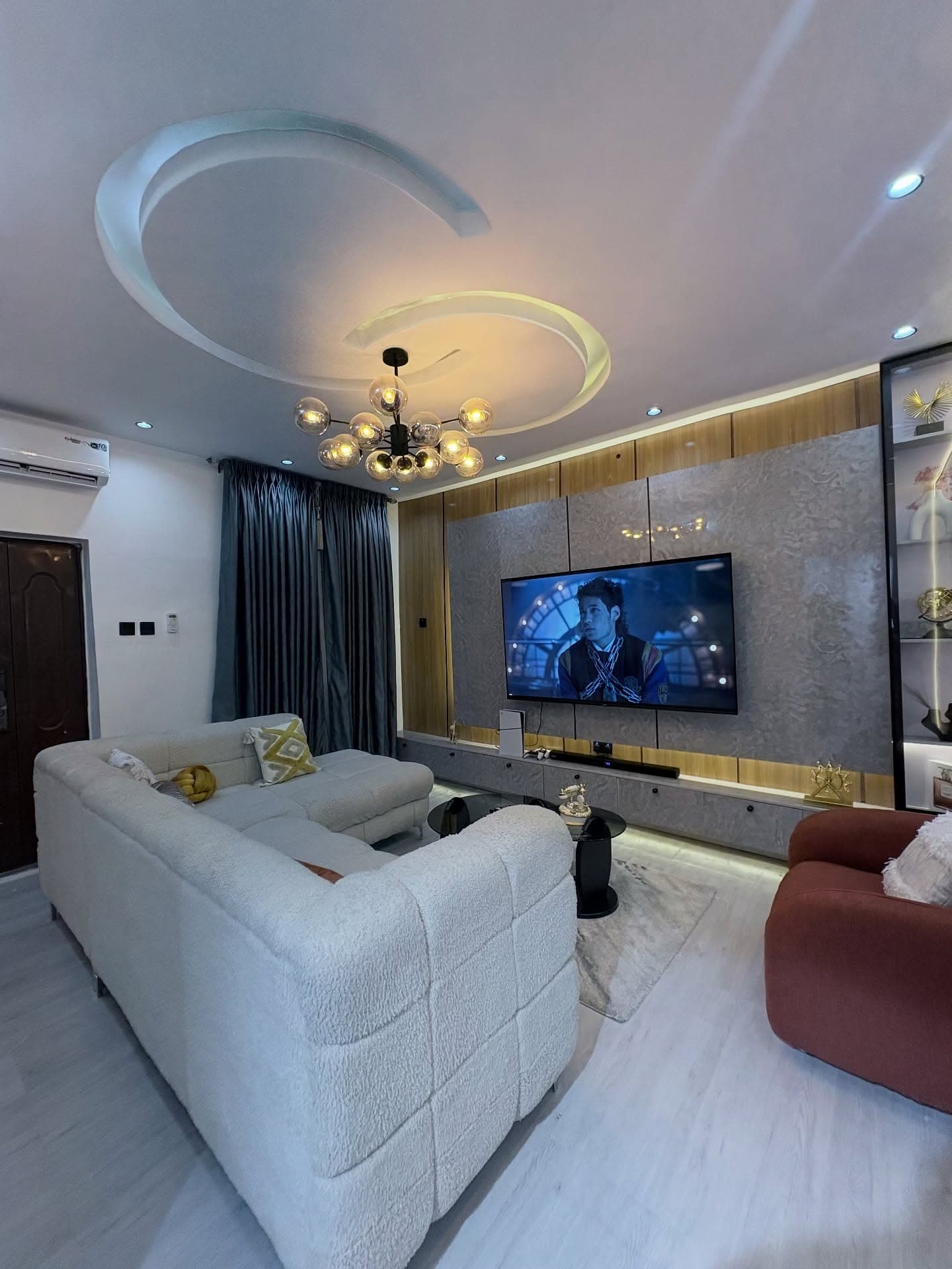 Raycoyresidence 2-Bedroom in PH - Unit 3 - Image 2