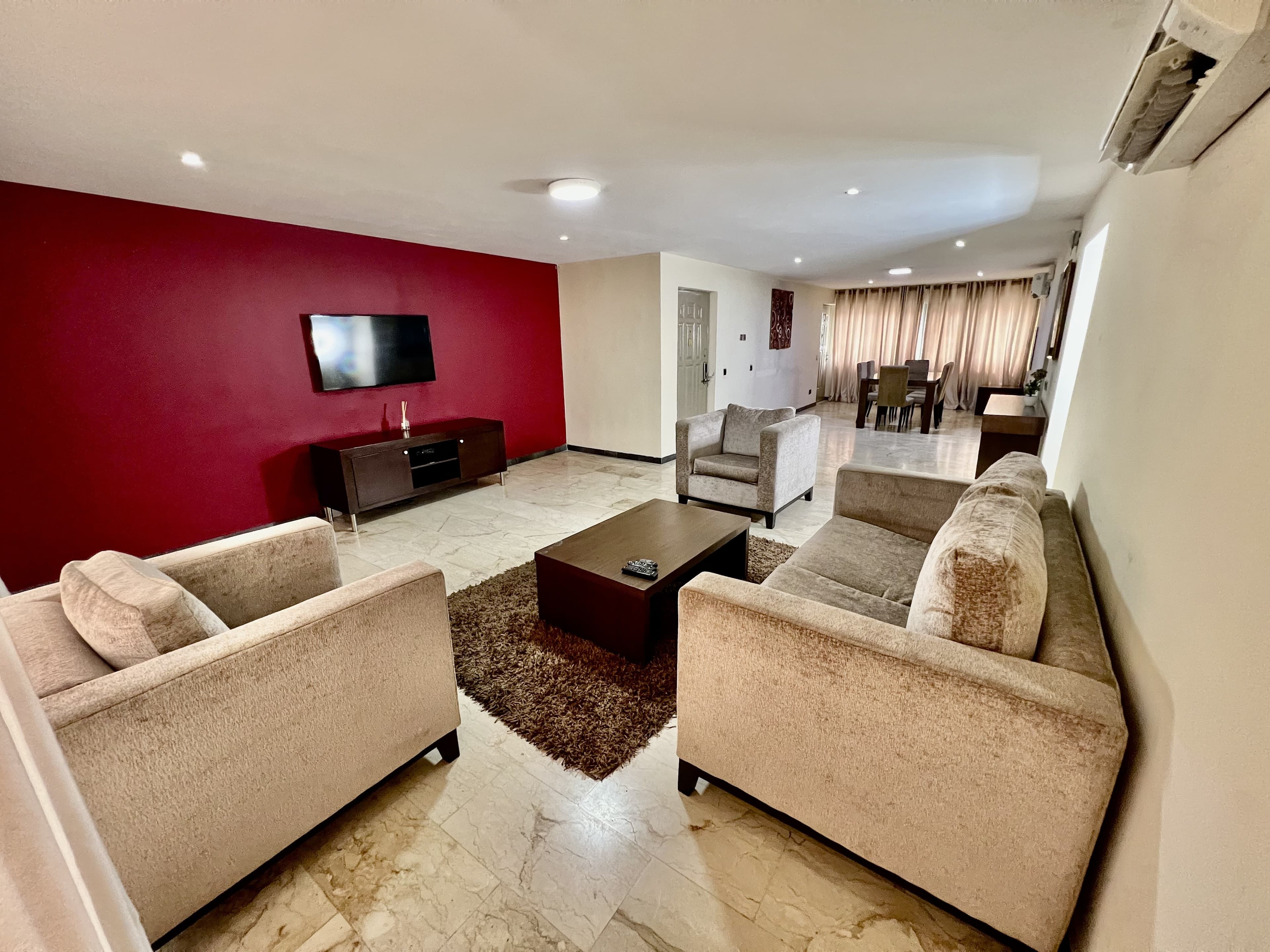 The Emem Luxury 3-Bedroom Apartments - Unit 2