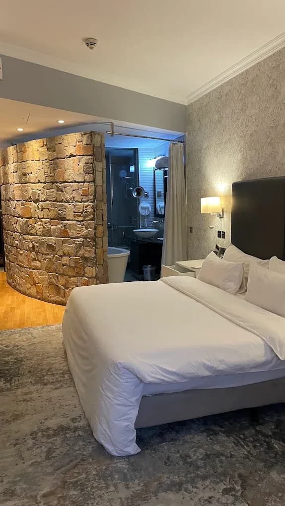 Luxury/Exclusive Hotel in Ikeja