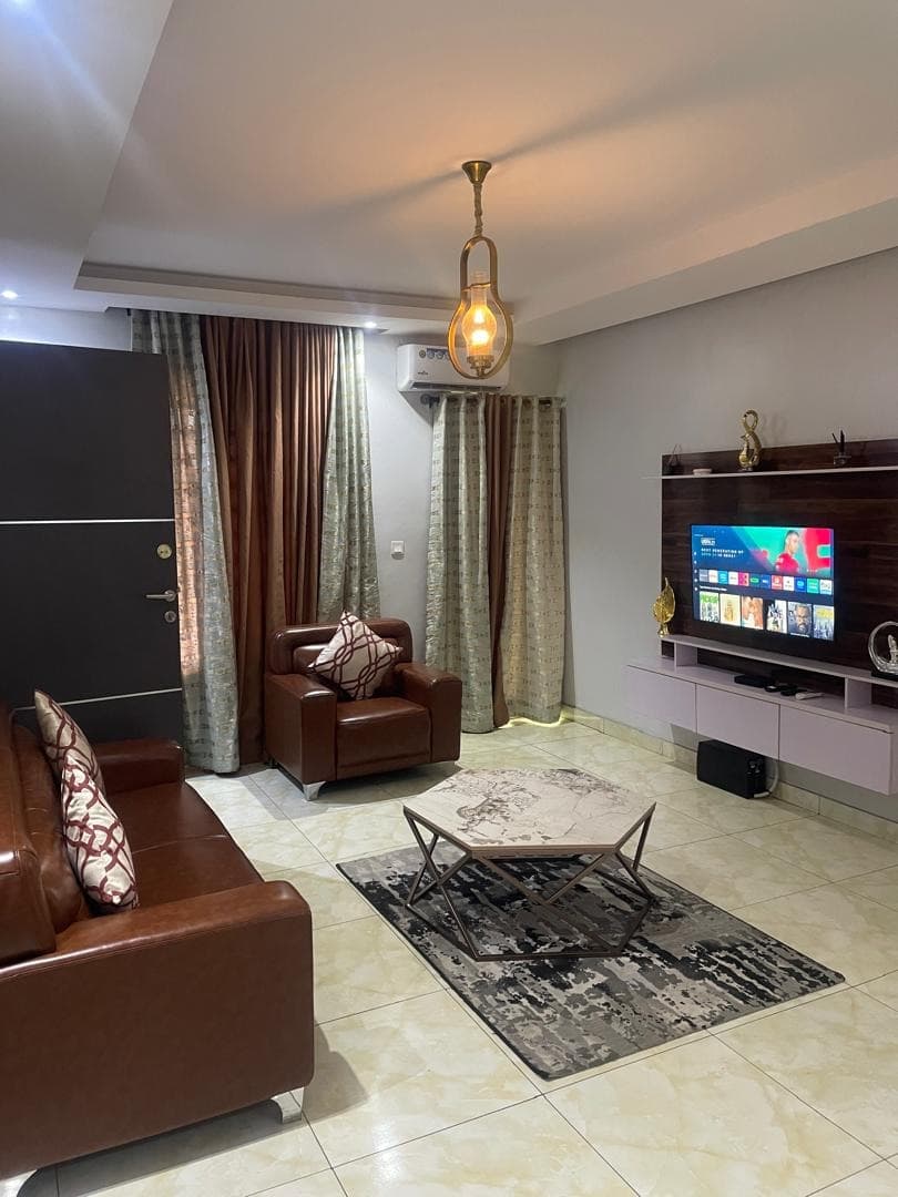 Ikeja Comfort Homes, Spacious 3-Bedroom Serviced Apartments in Ikeja - Unit 2
