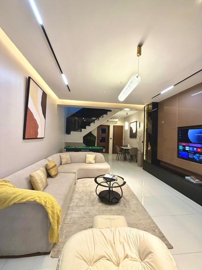 Wisco Premium 2-Bedroom Apartments - Unit 2 - Image 2