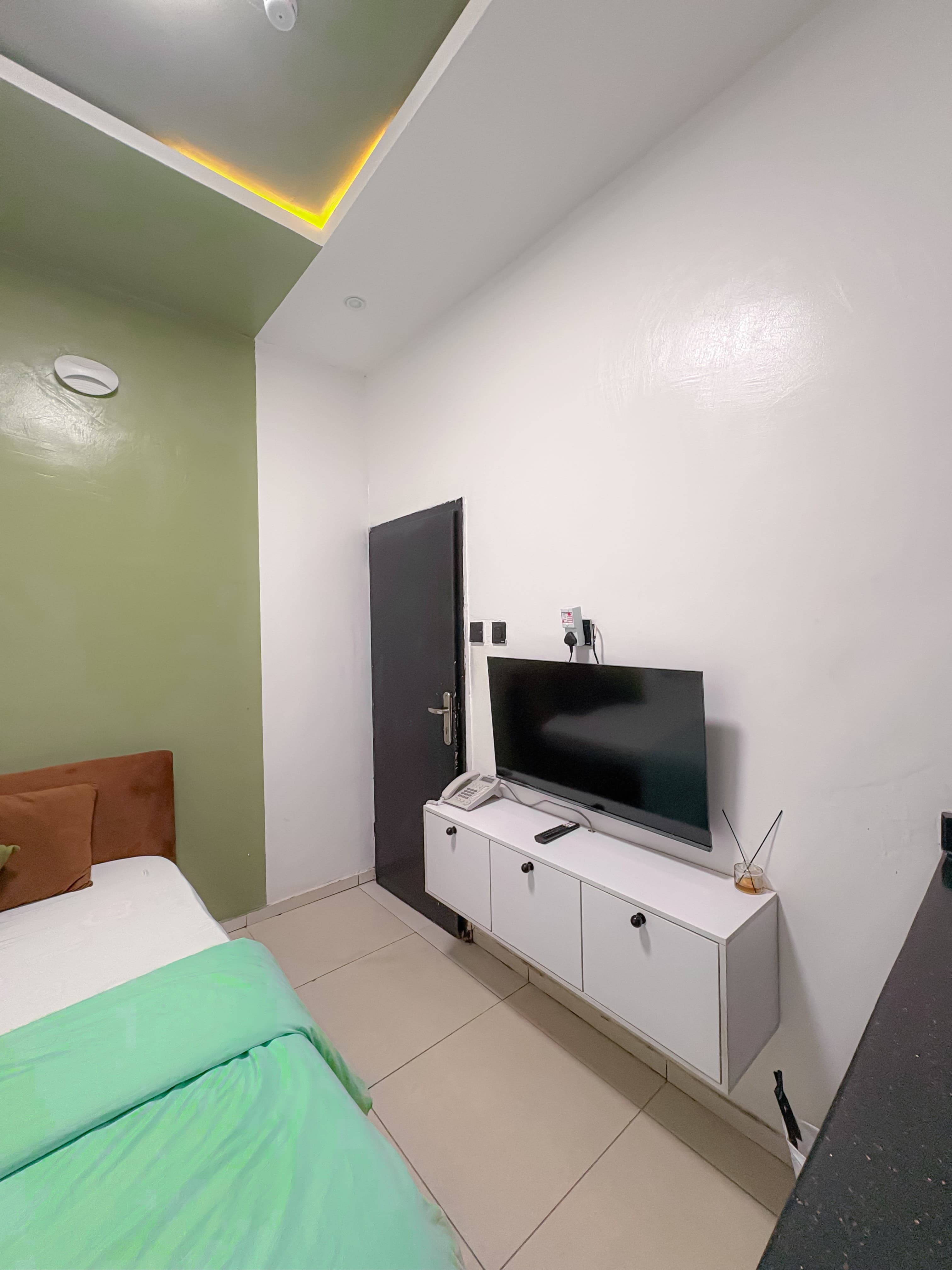Pearlsend Studio Apartment - Unit 3 - Image 3