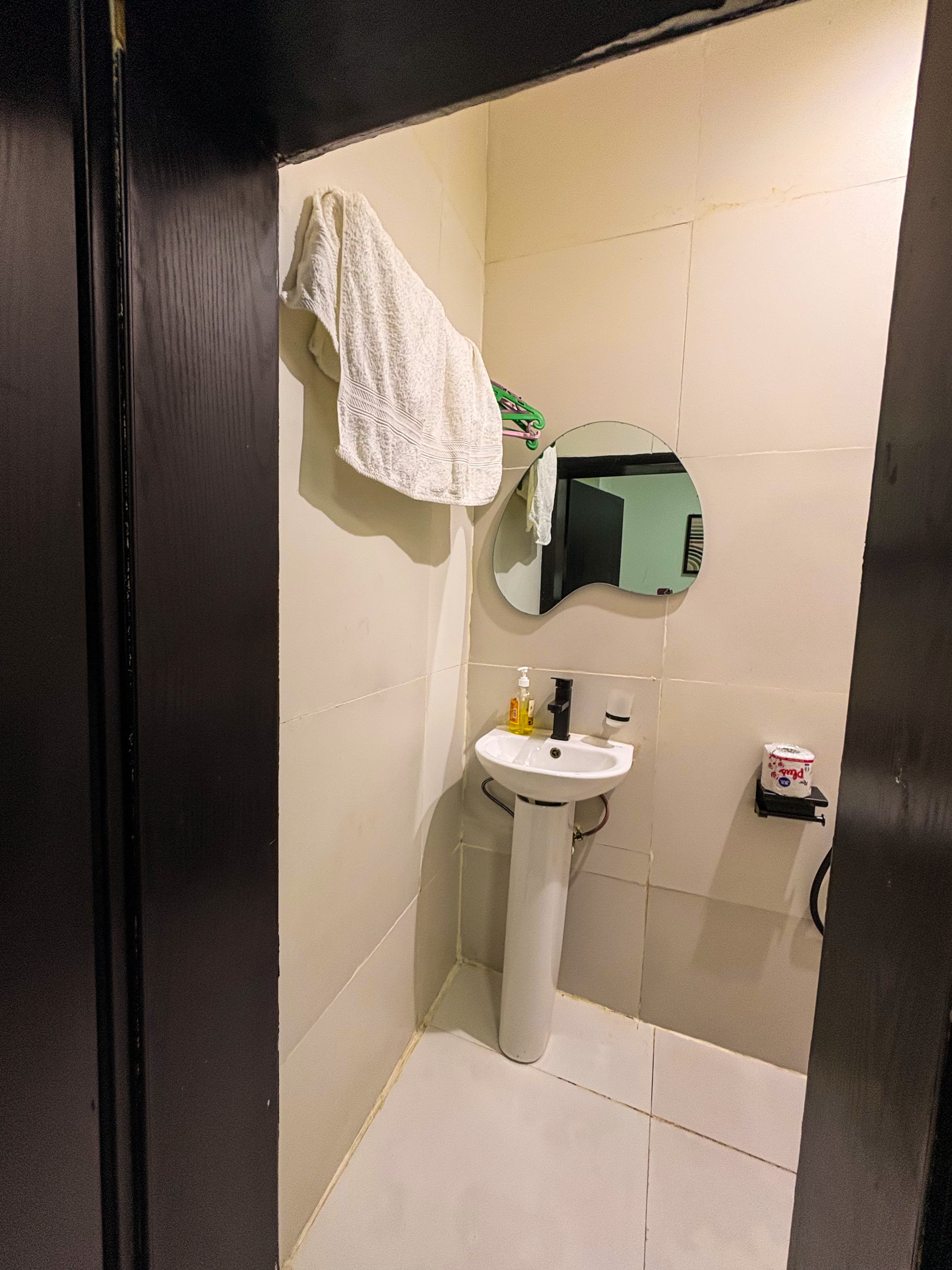 Pearlsend Studio Apartment - Unit 3 - Image 4
