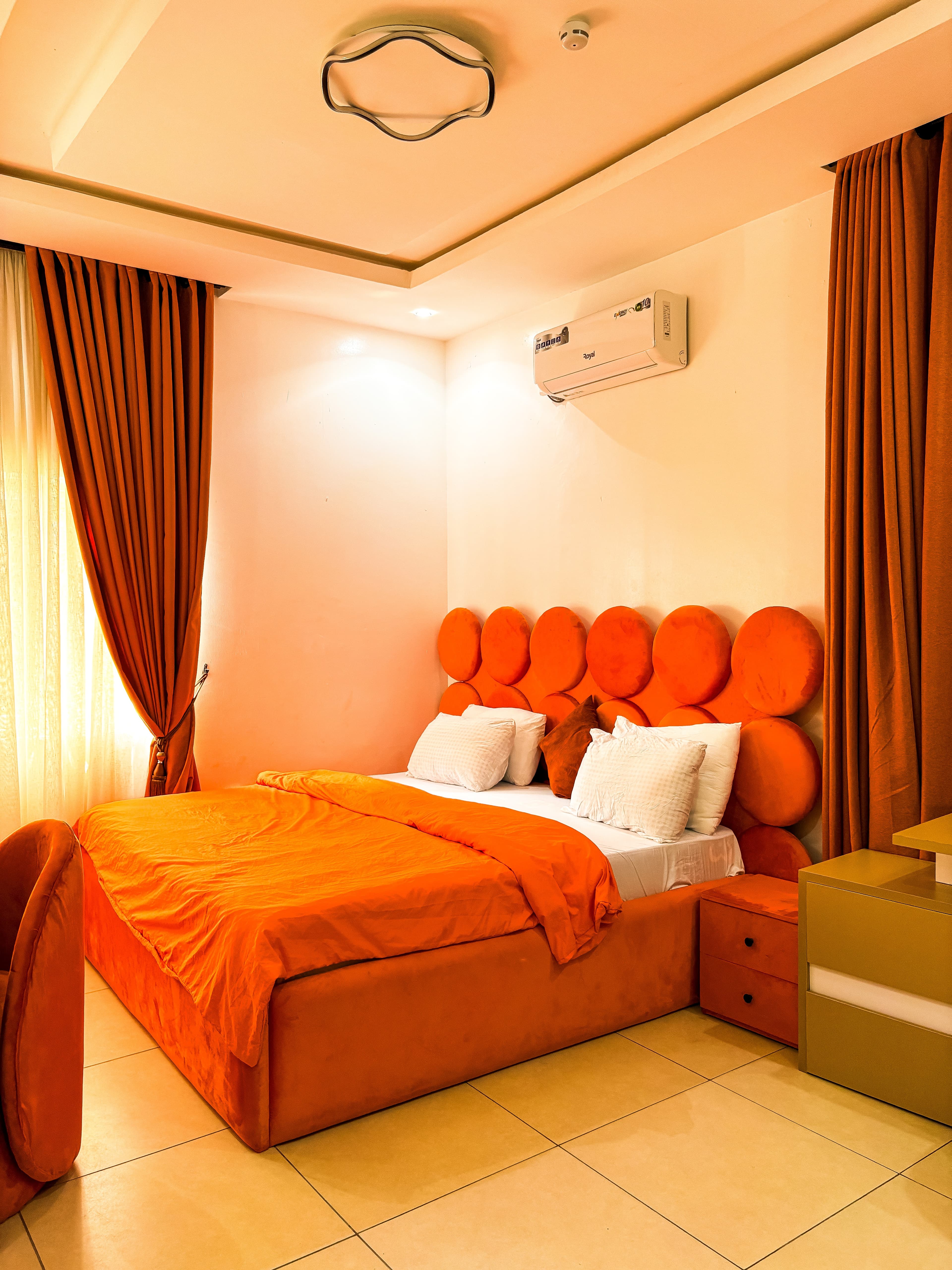Pearls 1 Bedroom Apartment - Unit 1 - Image 4