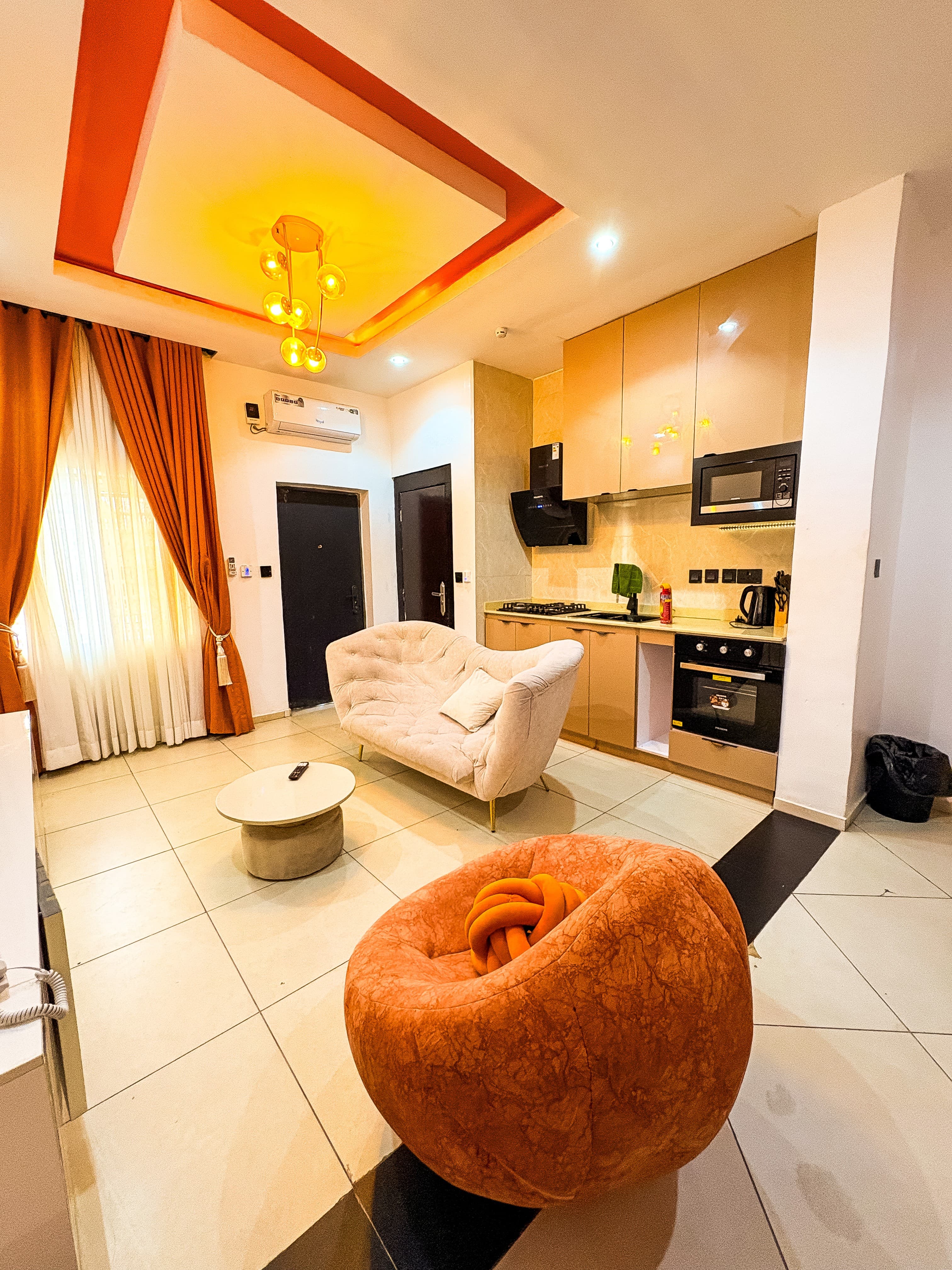 Pearls 1 Bedroom Apartment - Unit 1 - Image 2