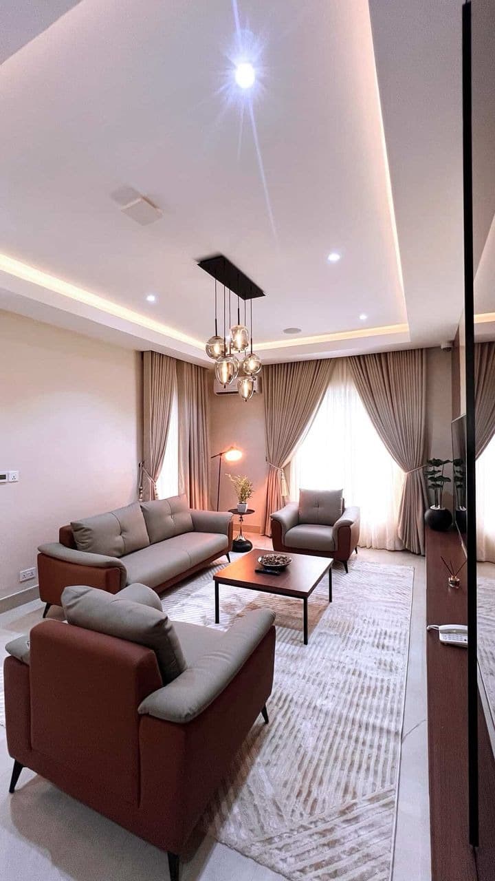 Elegant One-Bedroom En-Suite Apartment