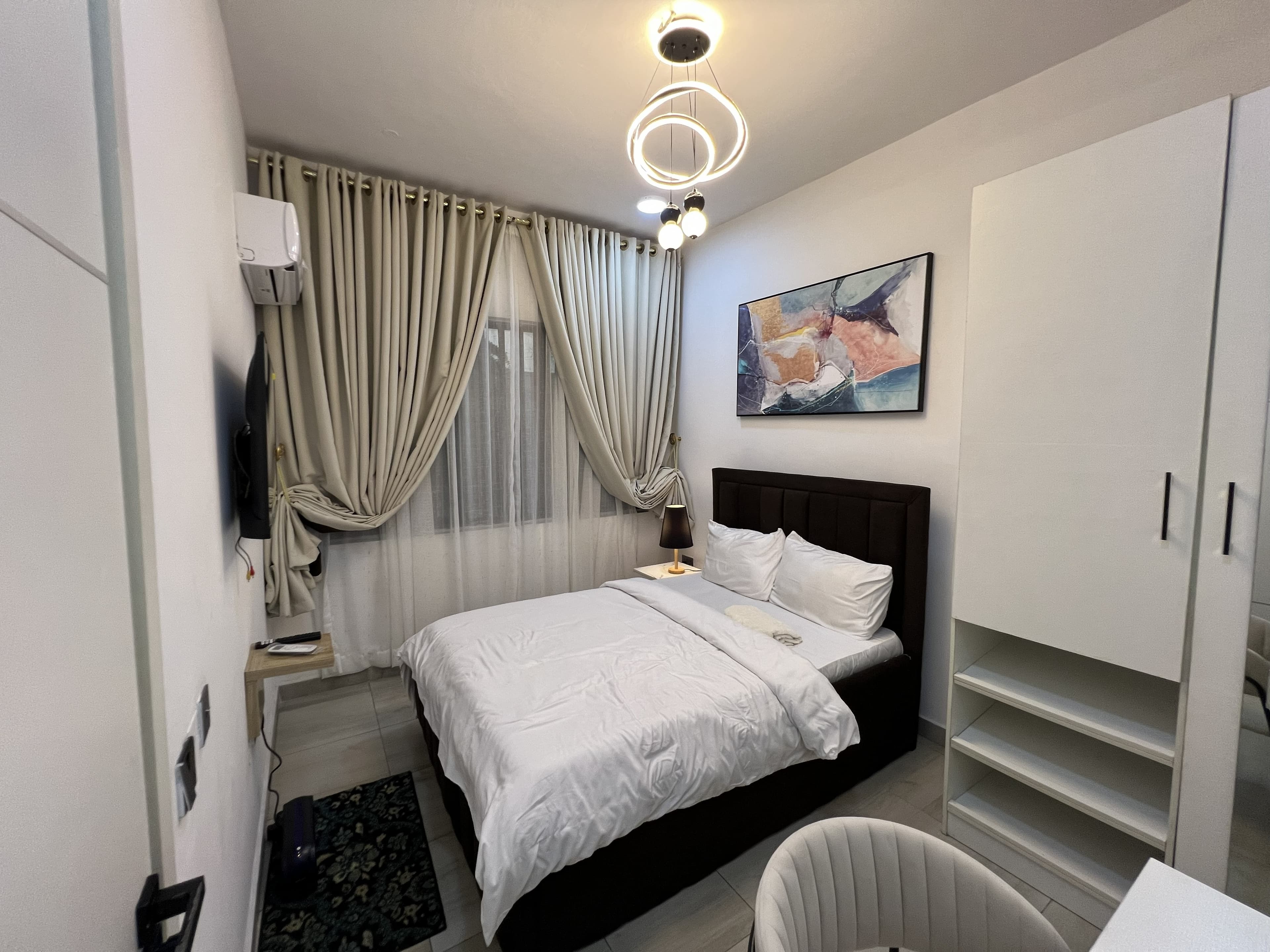 Luxury 2 Bedroom Apartment in Alasia Spring Valley Estate. - Image 5