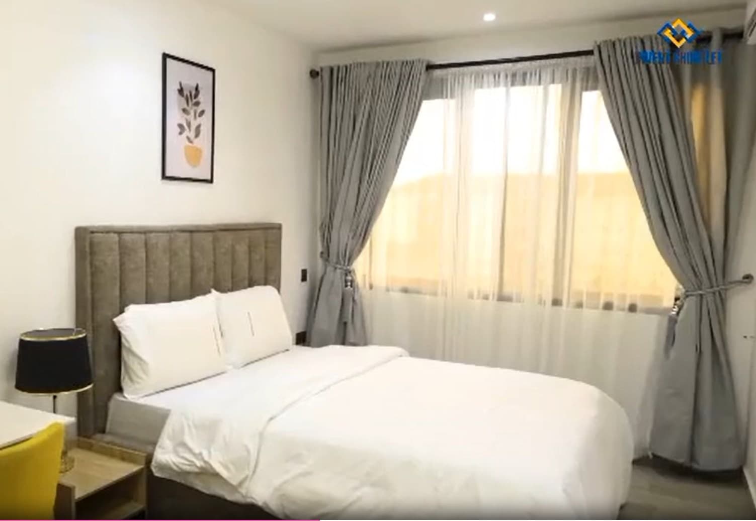 Luxury 1Bedroom Apartment - Image 4