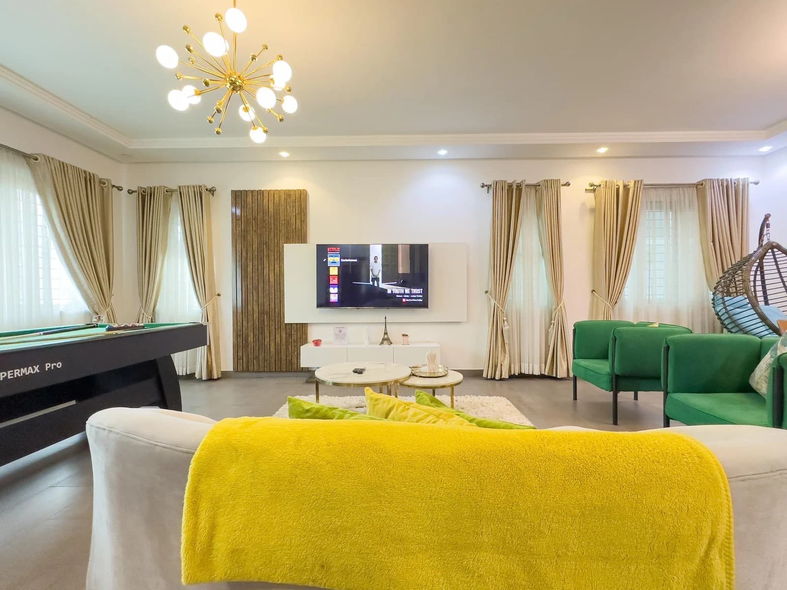 Nomzy Apartment - a Luxury Fully Furnished 3-Bedroom Apartment