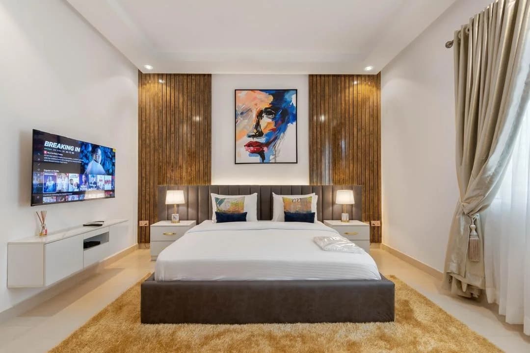 Nomzy Apartment - a Luxury Fully Furnished 3-Bedroom Apartment - Image 5