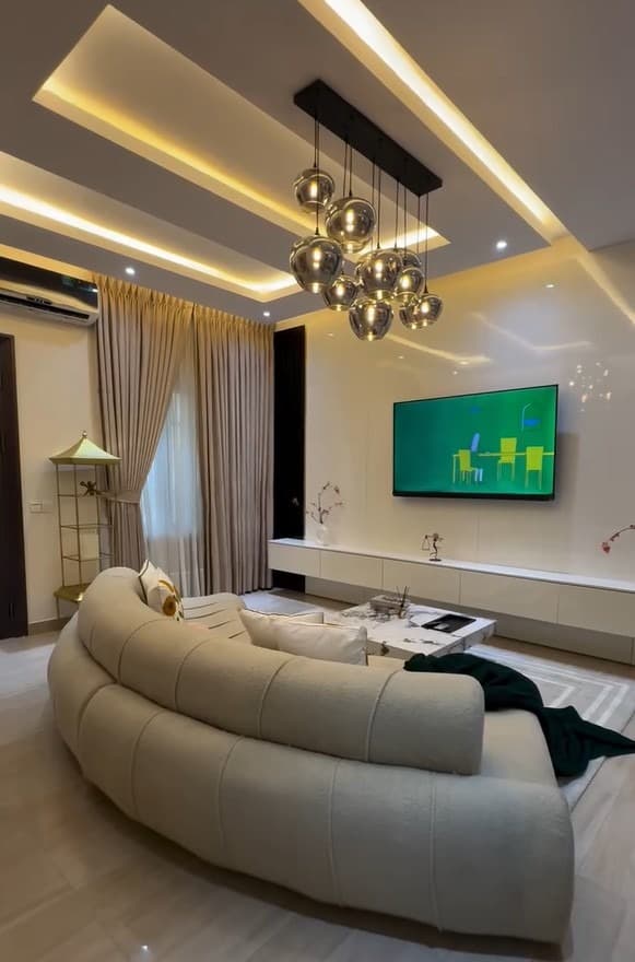 Stylish 3-Bedroom Apartment at Matrix - Image 3
