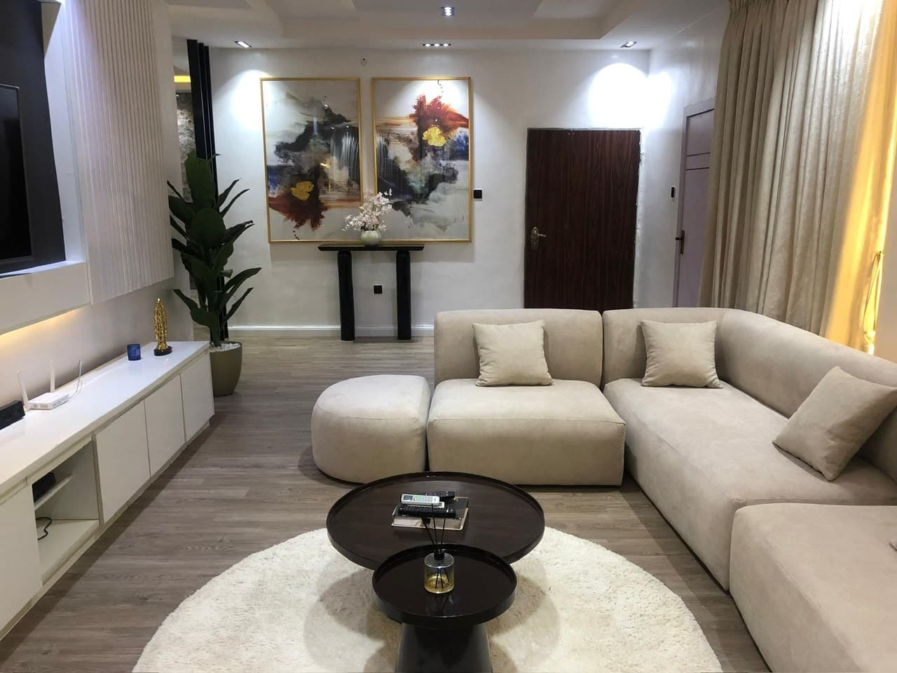 Luxury 3 - Bed Apartment in Lekki - Unit 2 - Image 3