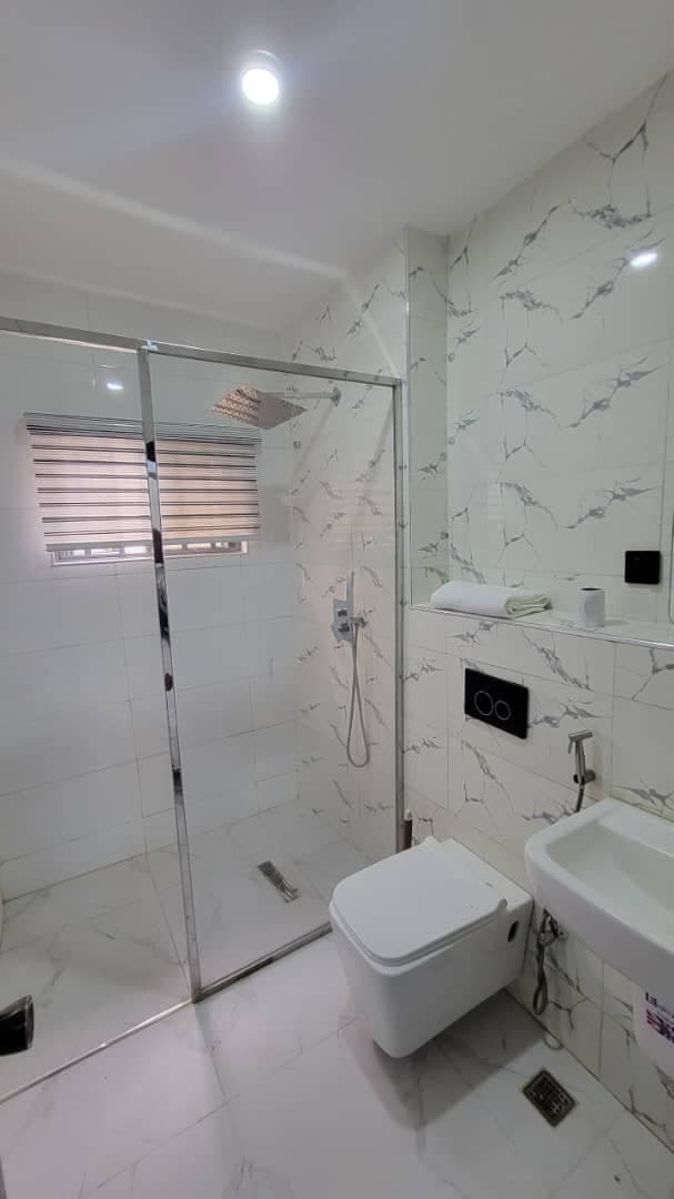 Premium 2-Bedroom Apartment in Lekki - Unit 3 - Image 5