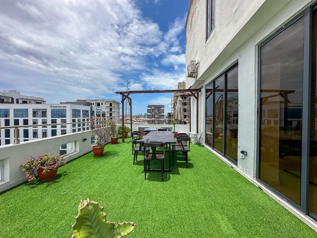 The Rock Luxury 3-Bedroom Penthouse Lekki Phase 1 - Image 3
