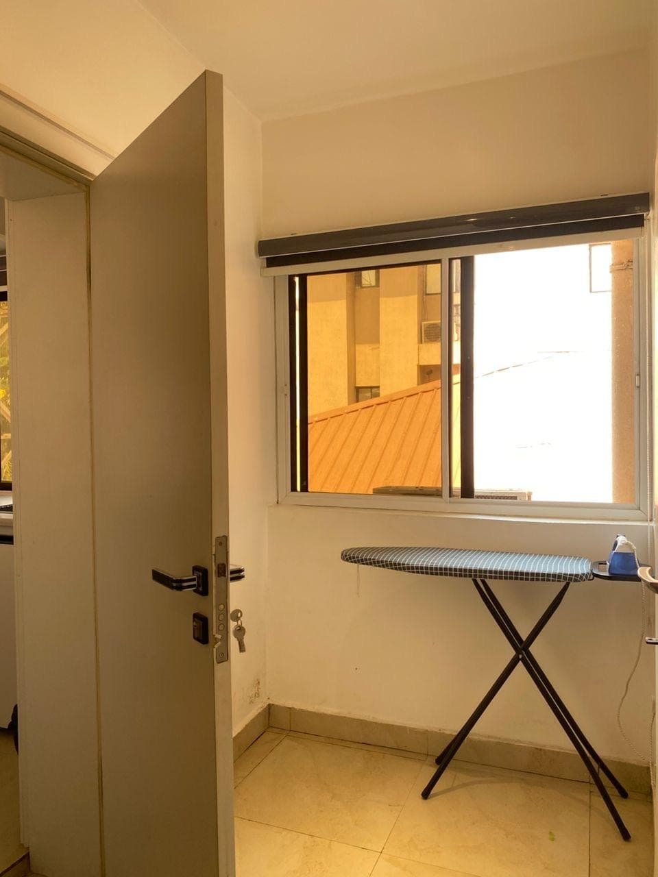 Pawn Hub Premium Studio Apartment - Image 5