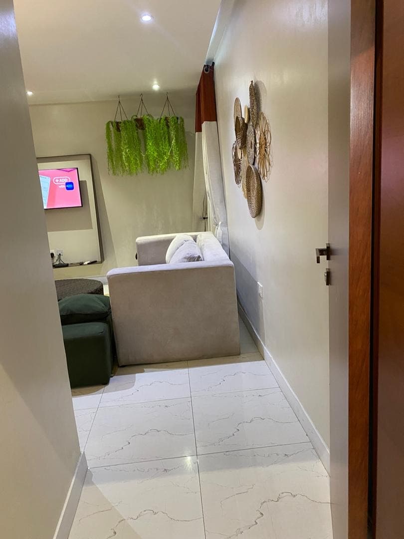 The Agadez Haven Elegant 1-Bedroom Apartment - Unit 2 - Image 2