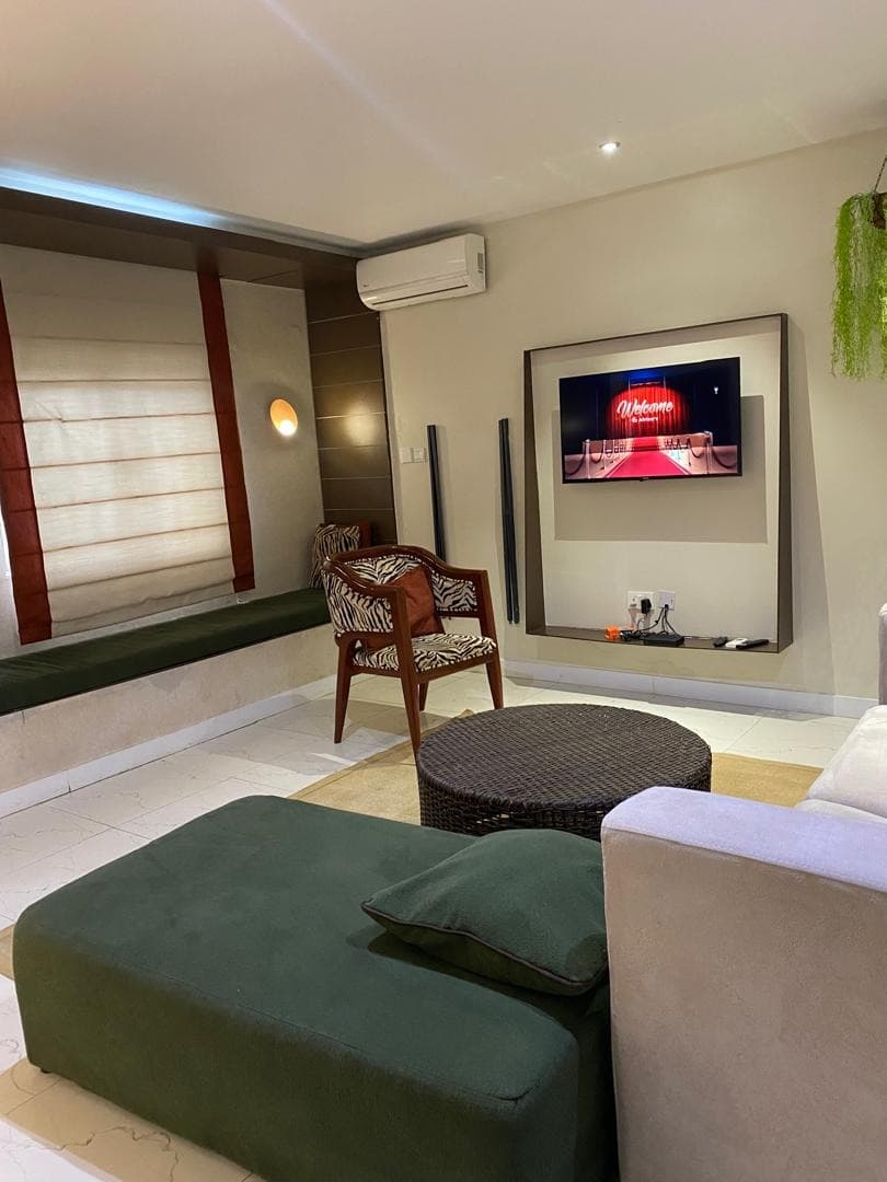 The Agadez Haven Elegant 1-Bedroom Apartment