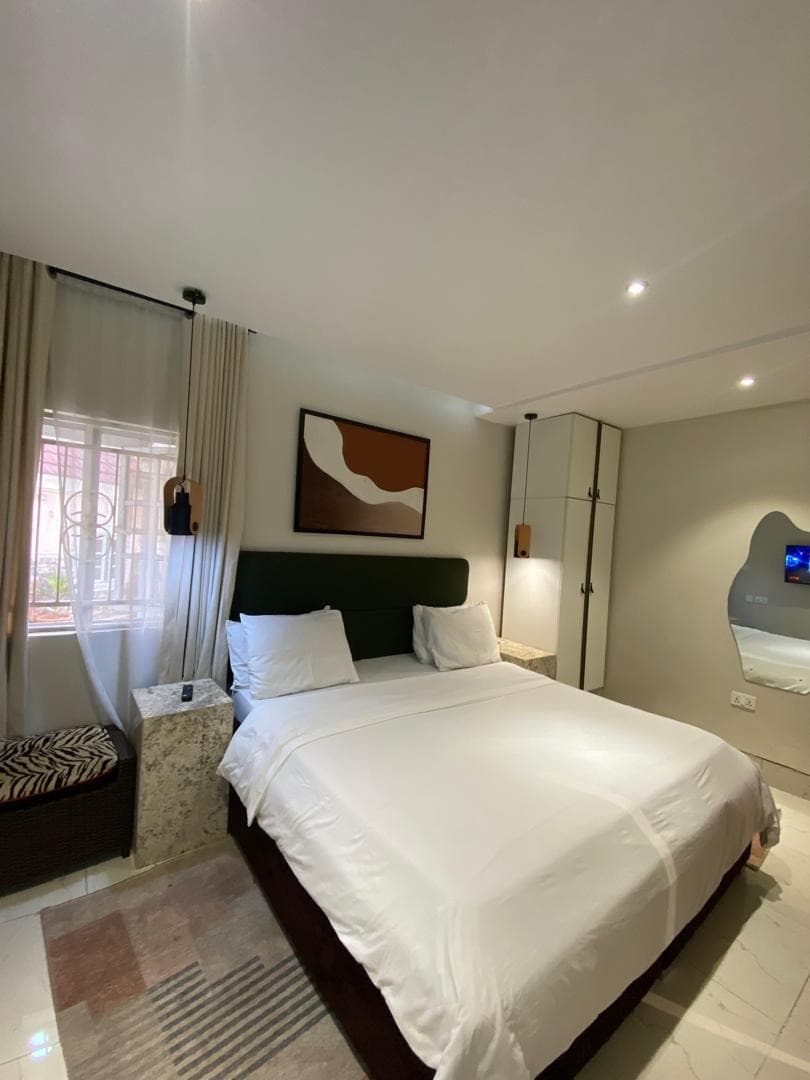 The Agadez Haven Elegant 1-Bedroom Apartment - Unit 1 - Image 5