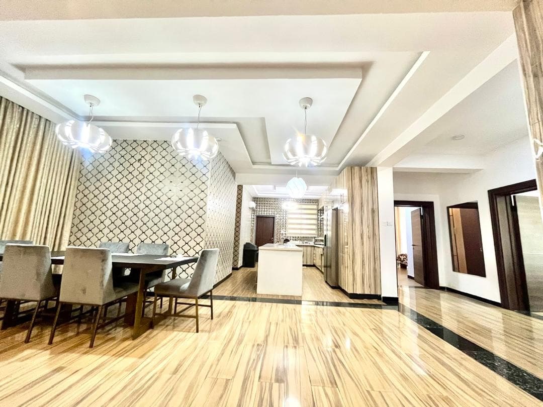 The Oniru Coastal Haven Elegant 3-Bedroom Apartment - Image 2