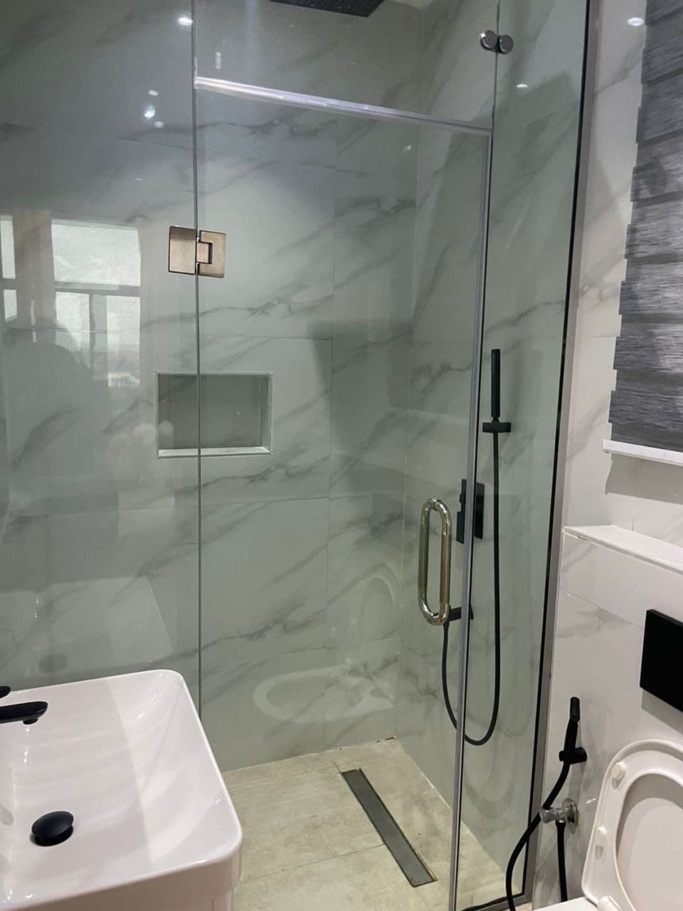 Luxury Studio Apartment in Lekki - Image 5