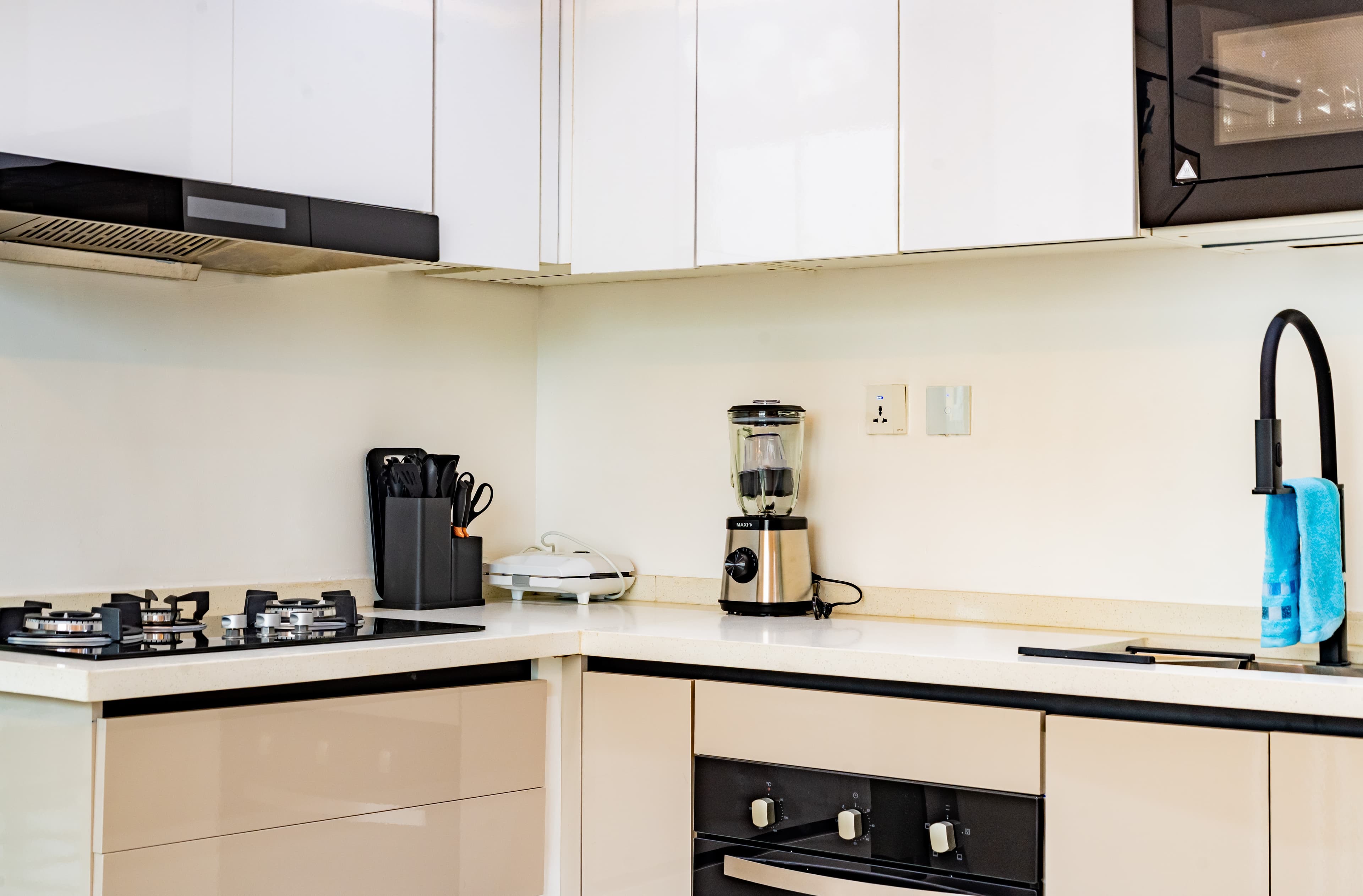 Premium 1 Bedroom Apartment in Lekki - Image 4