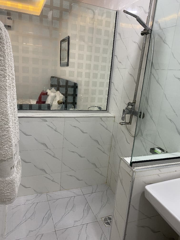 The Cozy Pearl Charming 1-Bedroom Apartment - Image 4