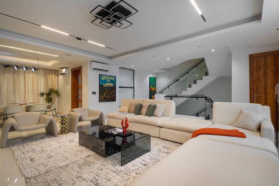 Luxury Smart Home and Fully Furnished 4-Bedroom - Image 3