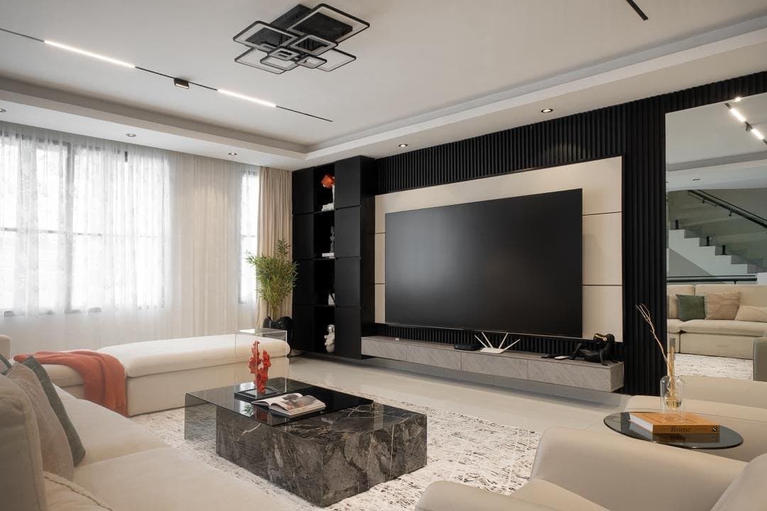 Luxury Smart Home and Fully Furnished 4-Bedroom - Image 4