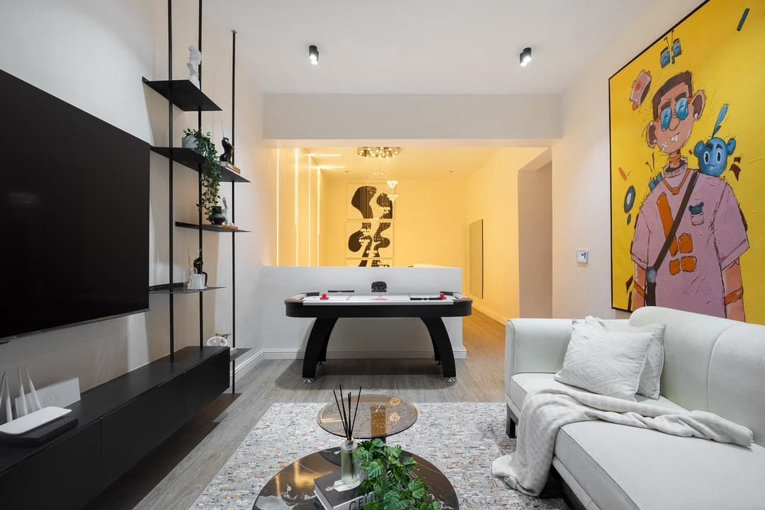 Luxury Smart Home and Fully Furnished 4-Bedroom - Image 2