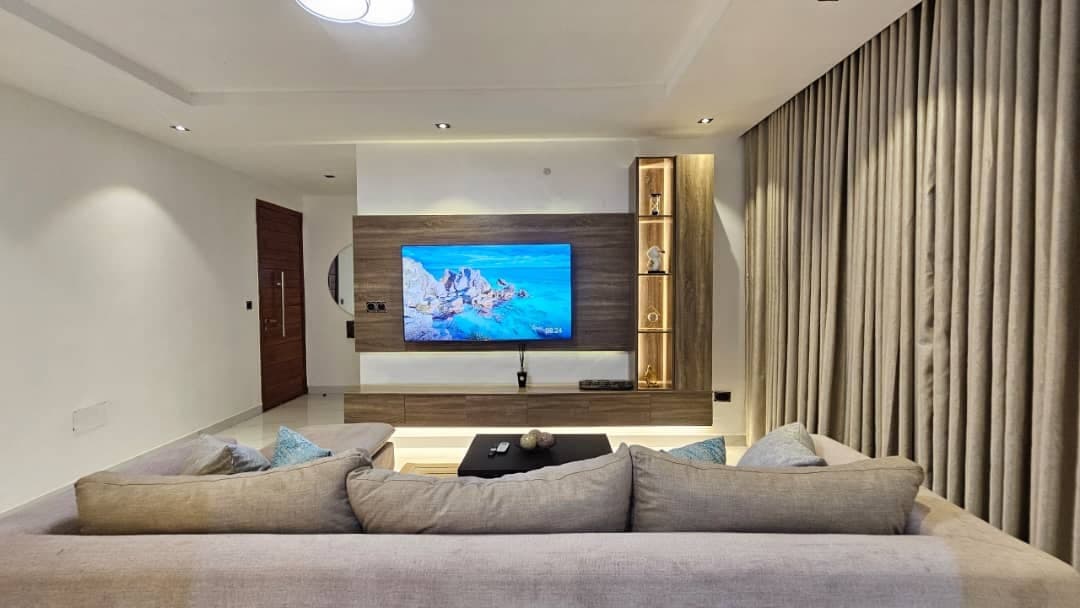 Serene 2-Bedroom Luxury Apartment in Lekki - Image 3