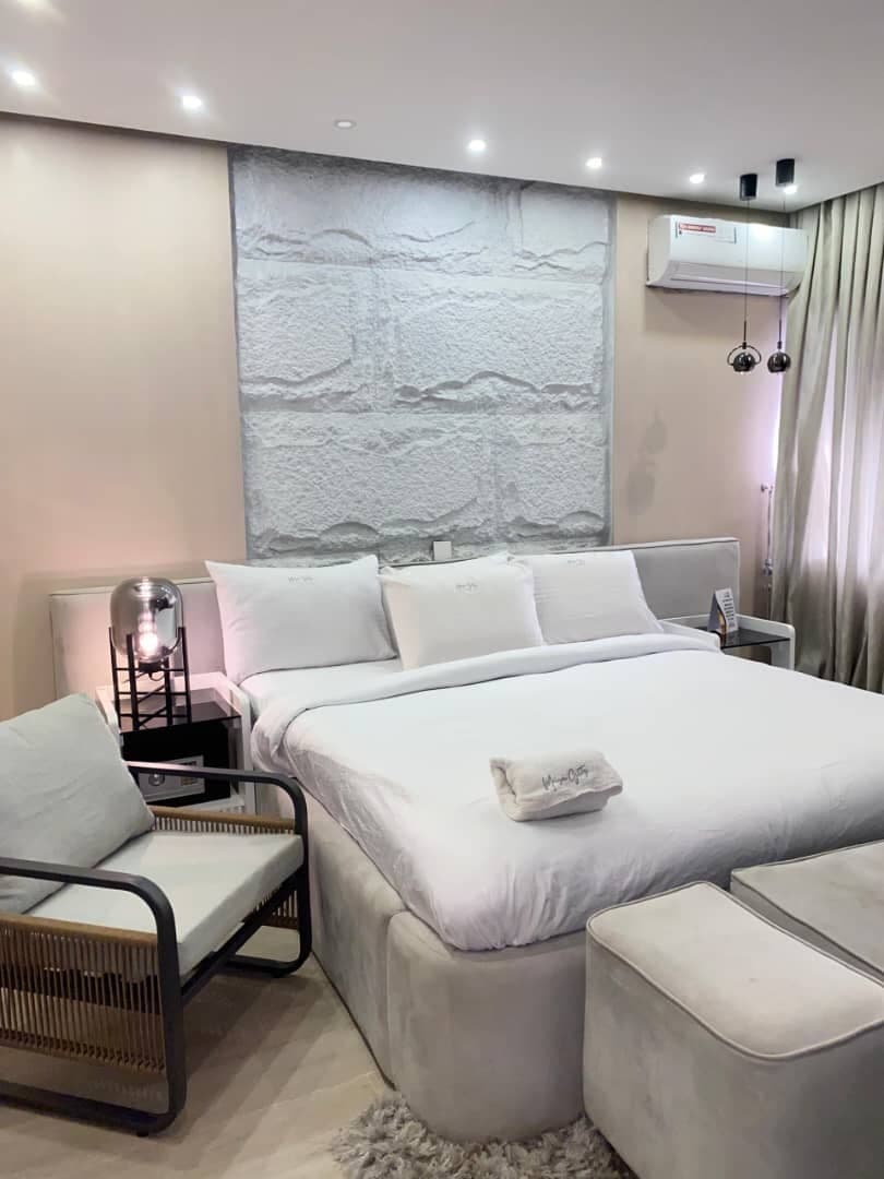Luxury 3 Bedroom Apartment - Image 5