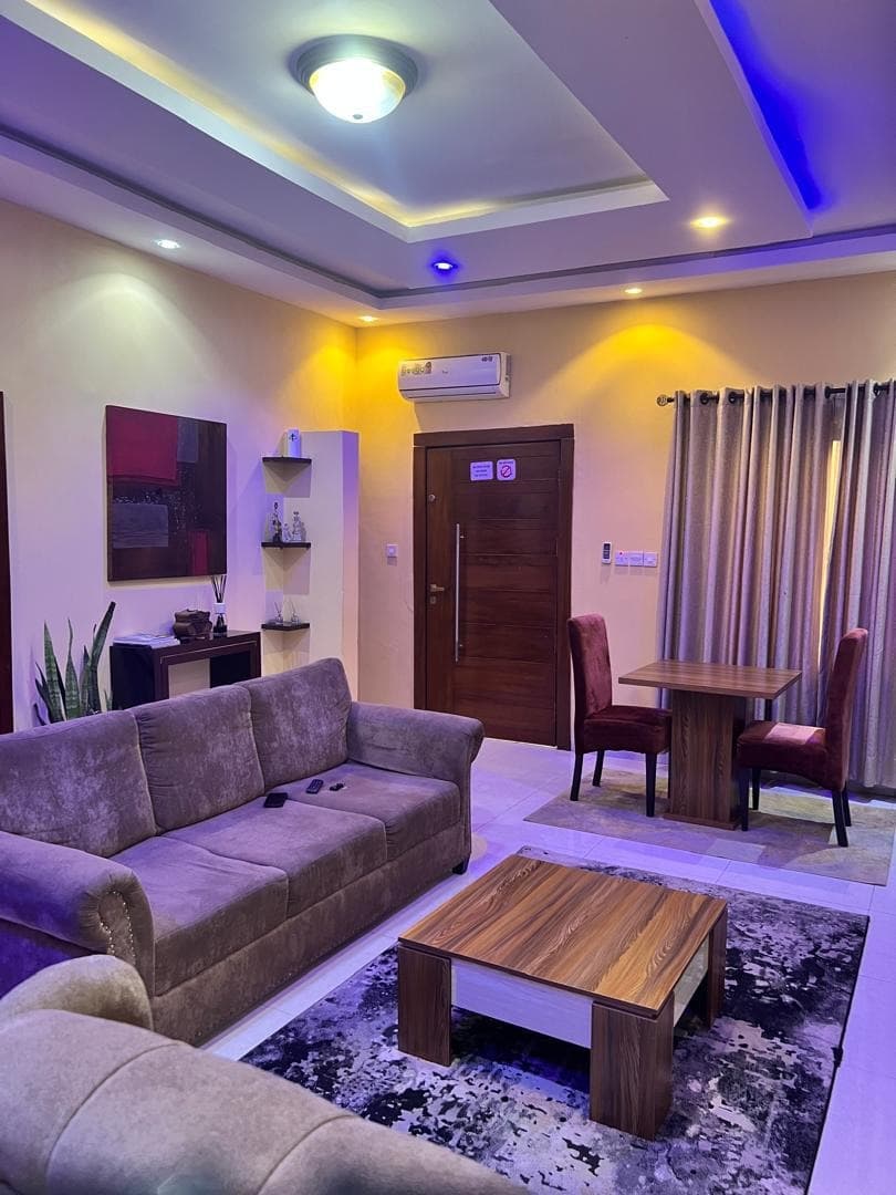 Elegant 2-Bedroom Retreat - Image 2