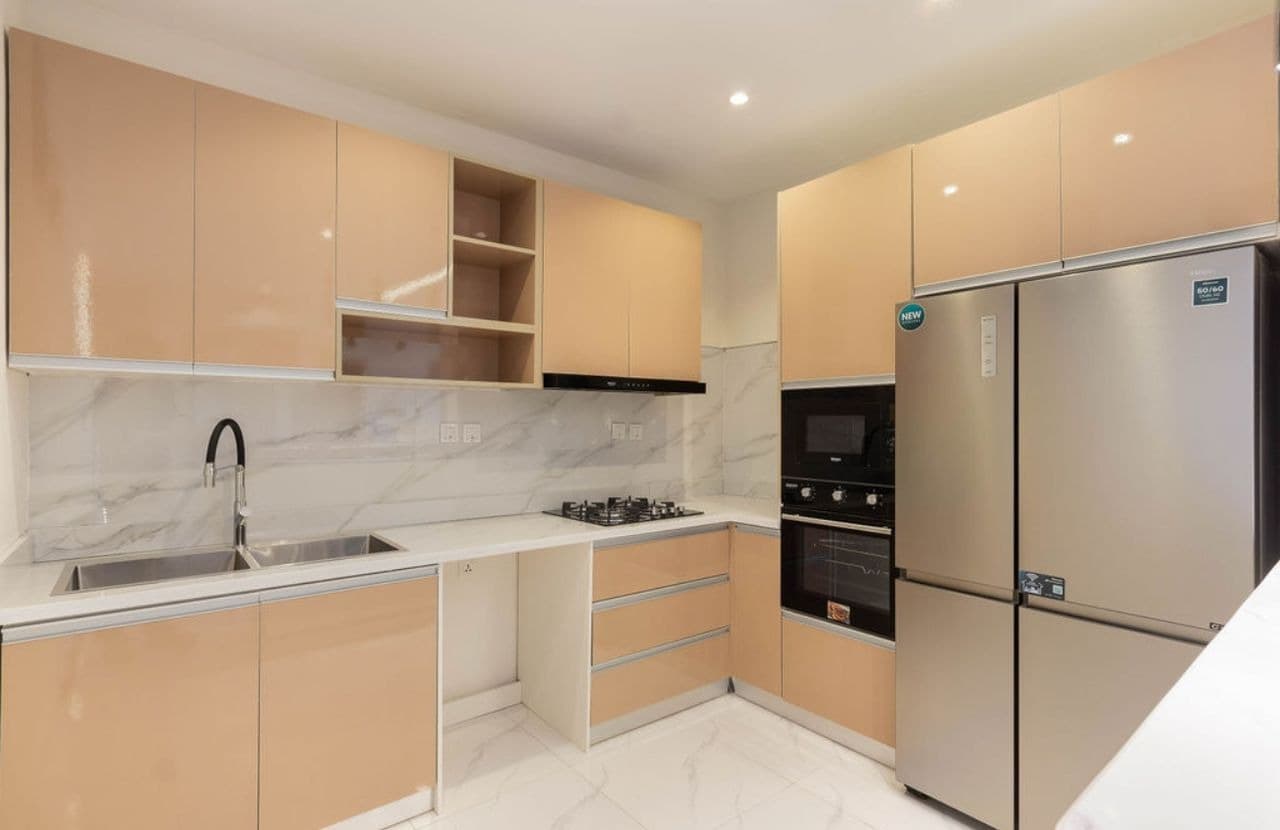 The Omni | Stylish Luxury Apartment with Rooftop Pool1 - Image 4