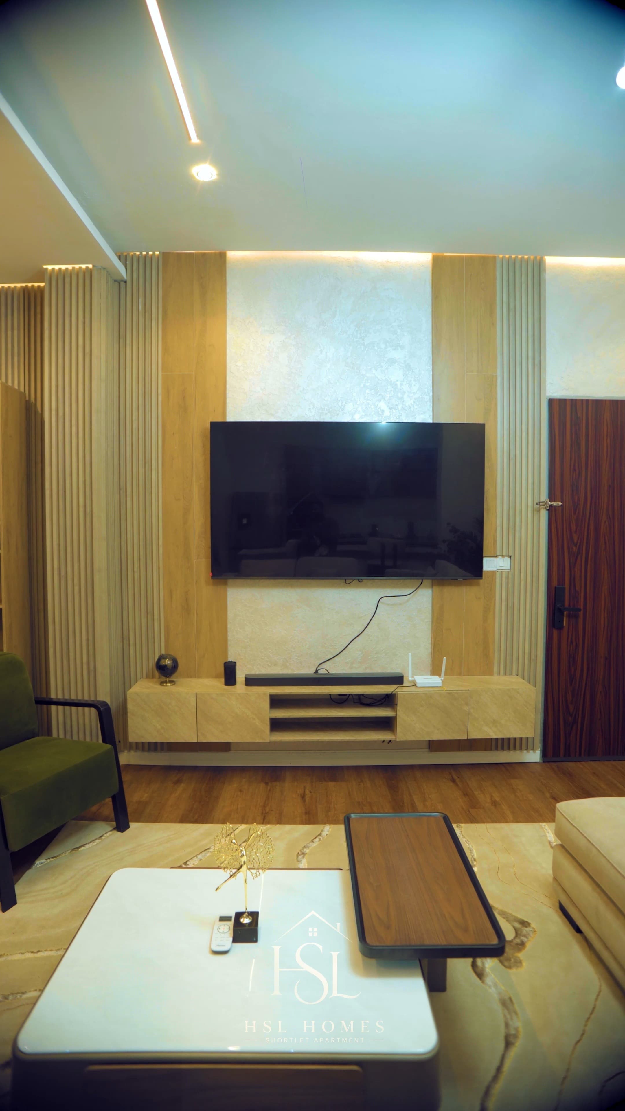 Stylish 2-Bedroom Luxury Apartment - Image 4