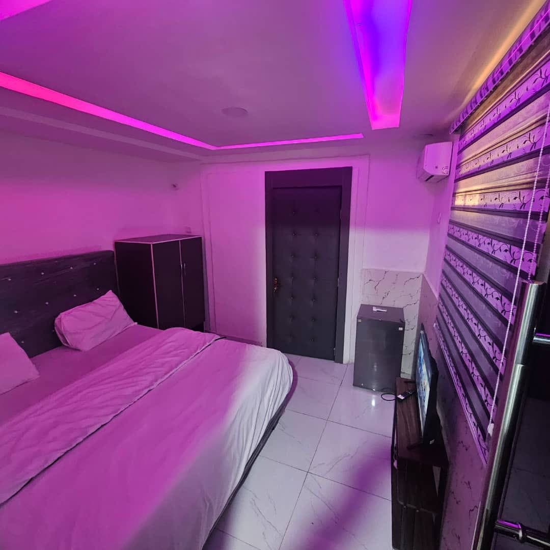 Studio Apartment with Pool - Image 5