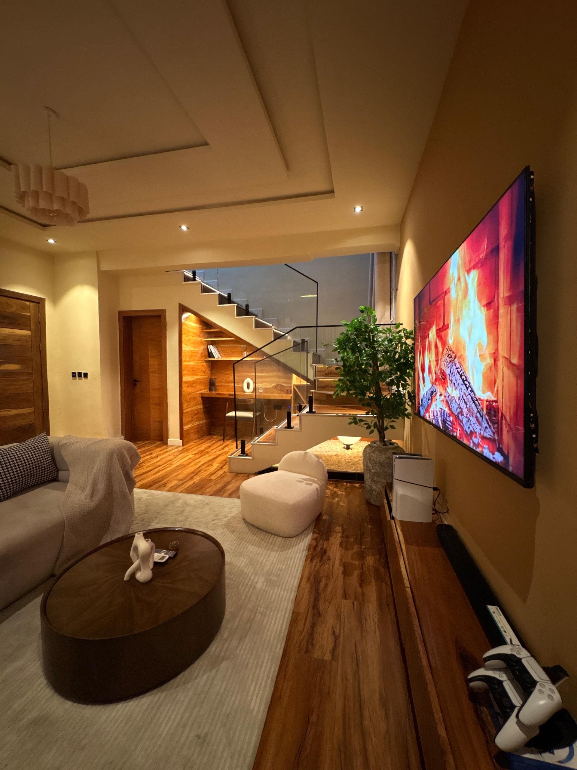 Experience Luxury Living in This Stylish 1-Bedroom Loft. Comes Fully Equipped with a Ps5, Plus Access to a Swimming Pool and Gym - Image 2