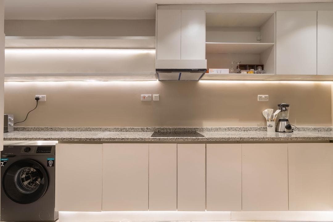 Sleek 1-Bed Unit - Image 5