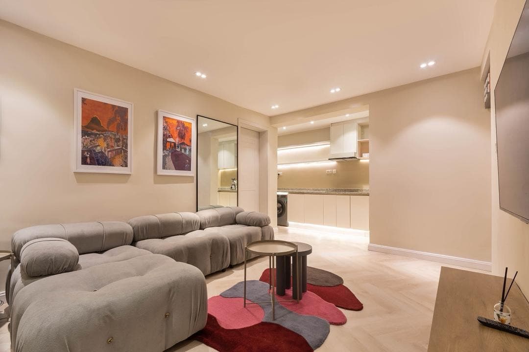 Sleek 1-Bed Unit
