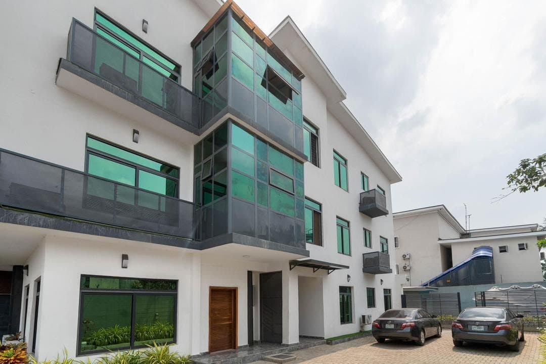 A Luxury 3 Bedroom Well Furnished Apartment in Lekki