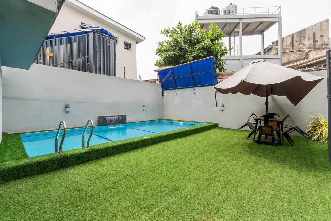 A Luxury 3 Bedroom Well Furnished Apartment in Lekki - Image 5