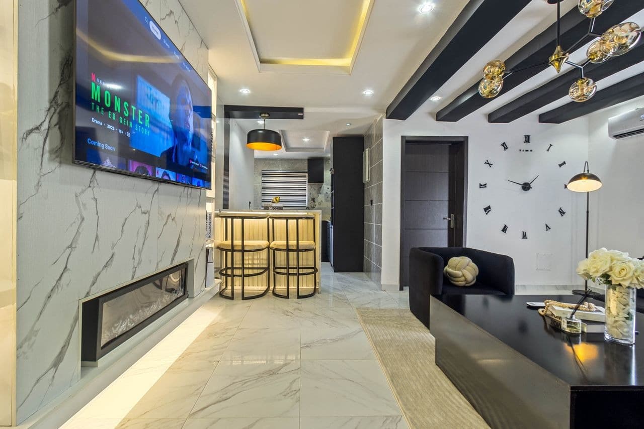 Luxury 1-Bedroom Residence with Dual Balconies & Private Games Lounge - Image 5