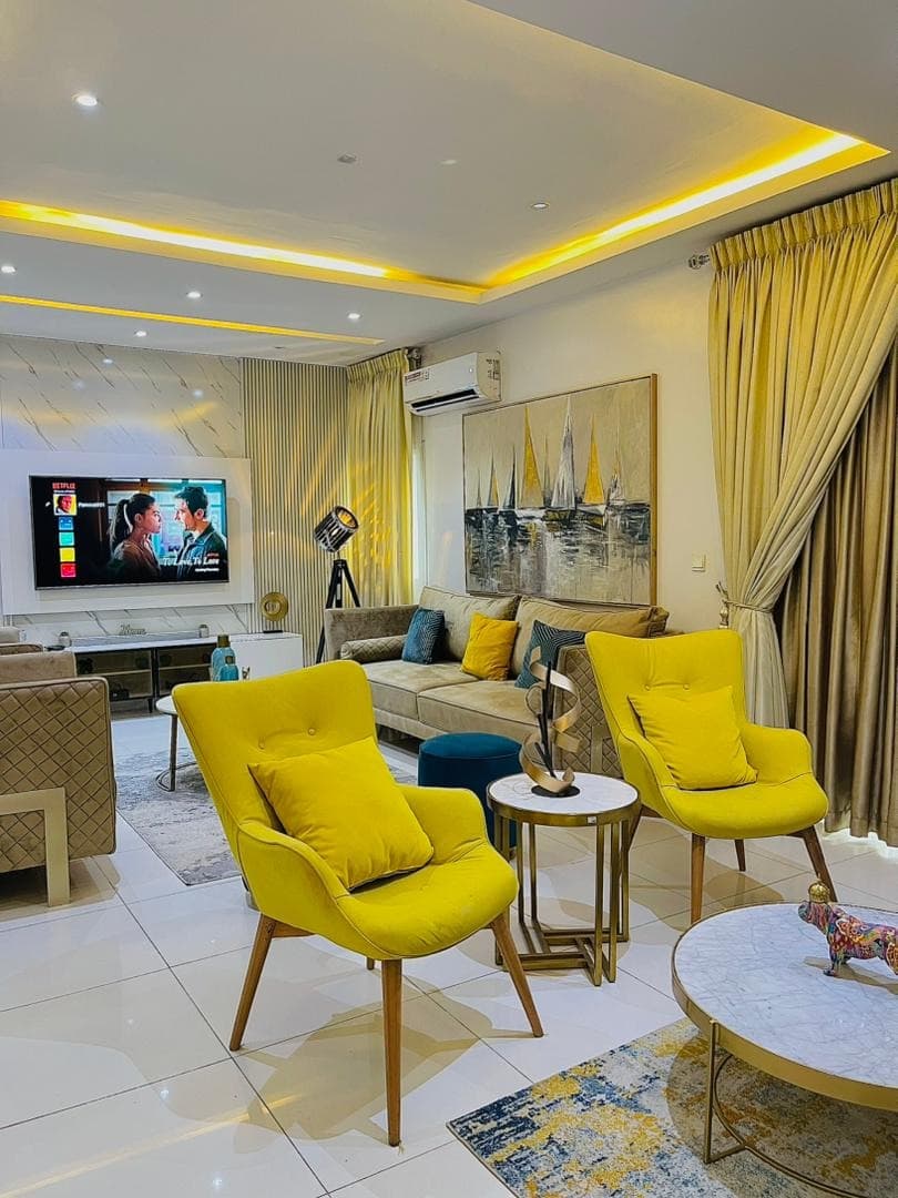 The Daniel's 3Bedroom Apartment - Image 3