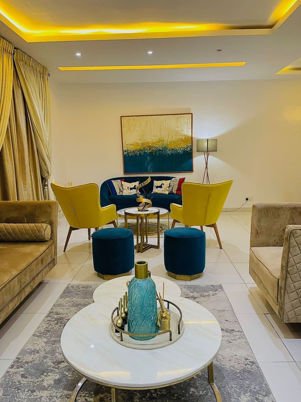 The Daniel's 3Bedroom Apartment - Image 2
