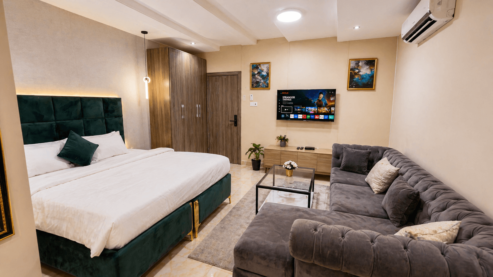 Balcony Big Studio Unit in Lekki Phase 1- 24/7 Ac - Image 4