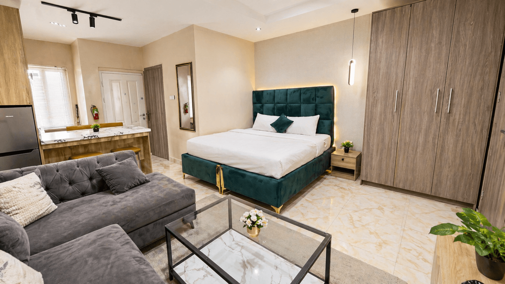 Balcony Big Studio Unit in Lekki Phase 1- 24/7 Ac - Image 3
