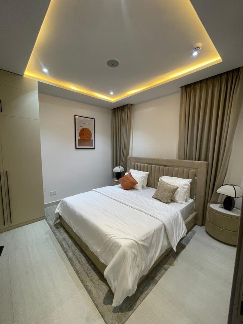 Elegant 2-Bedroom Luxury Apartment - Image 5