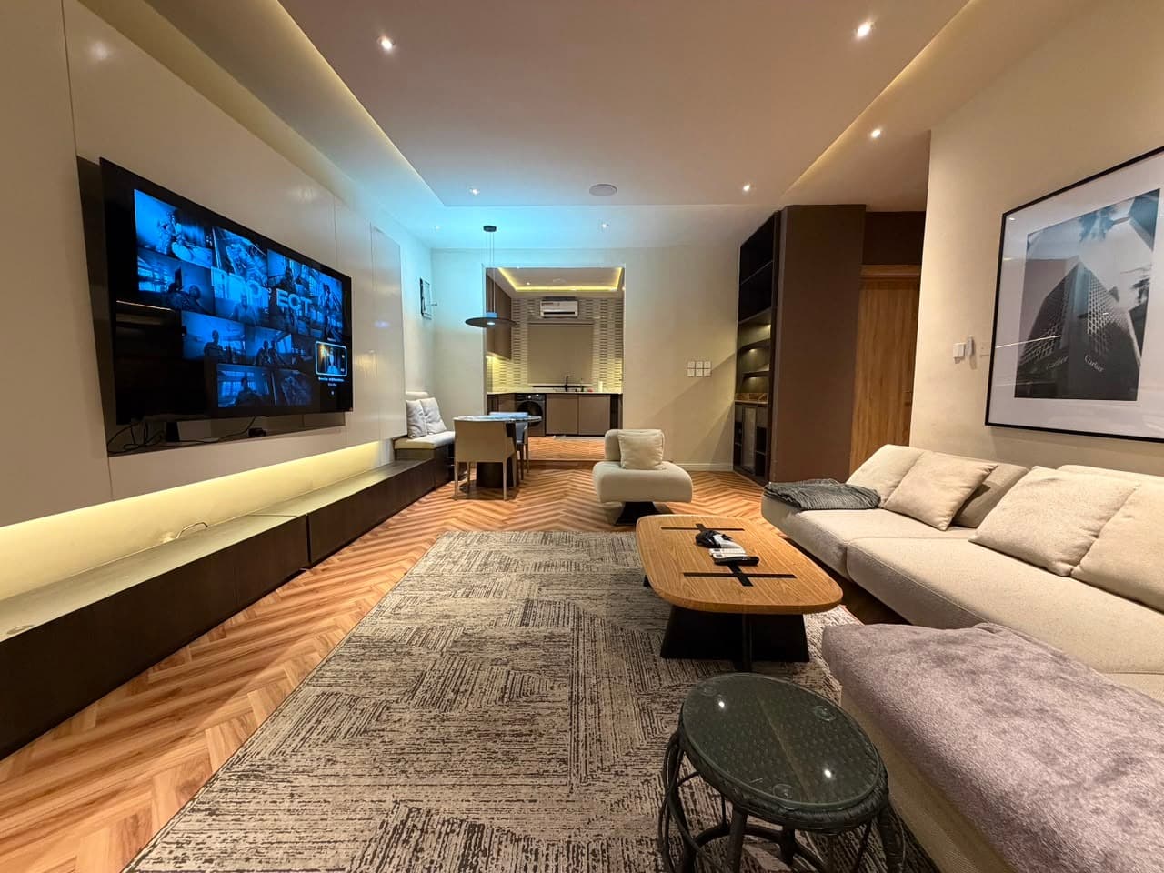New Uniquely Designed 2-Bedroom Apartment with Ps5, Swimming Pool - Image 4