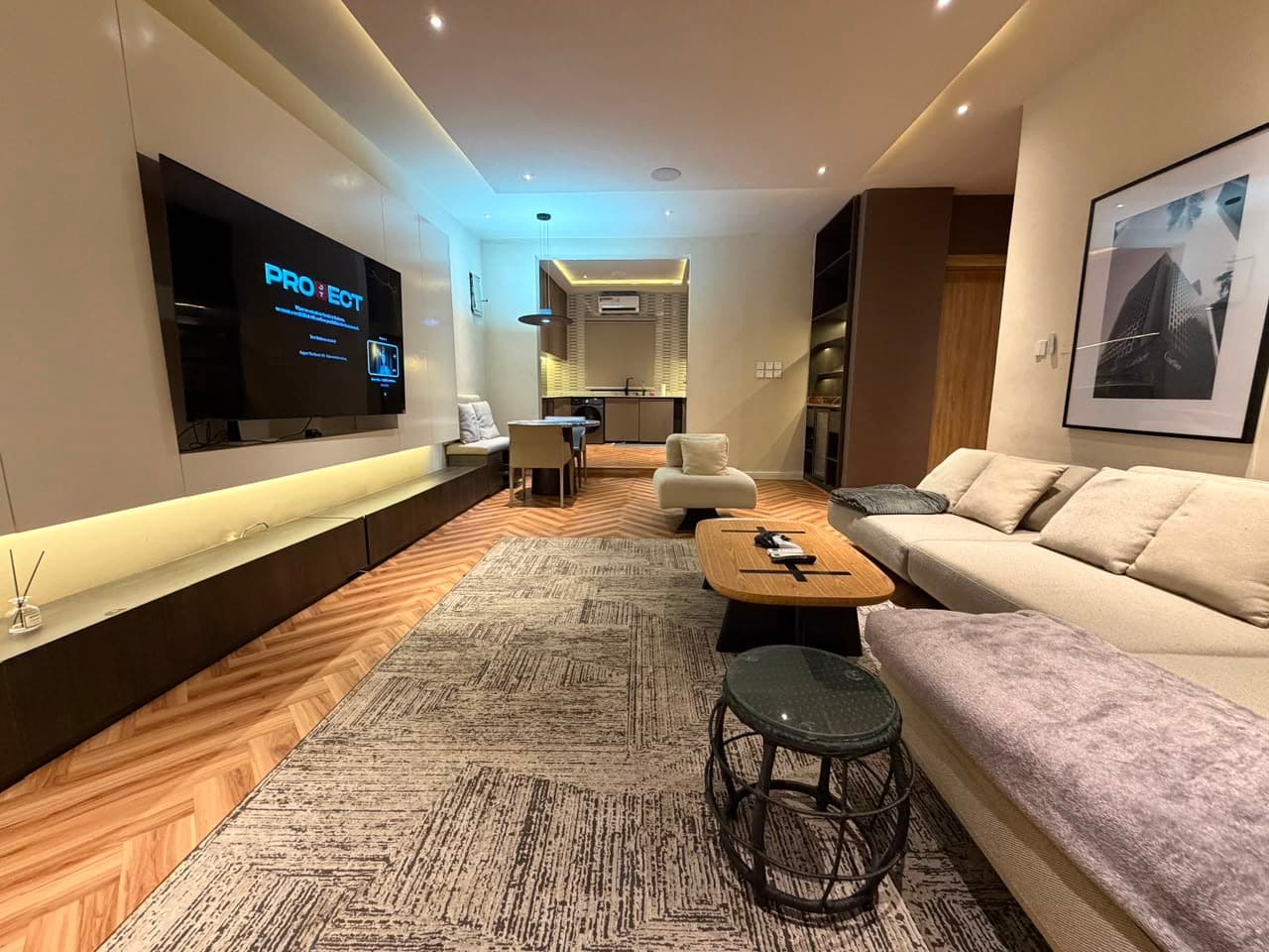 New Uniquely Designed 2-Bedroom Apartment with Ps5, Swimming Pool - Image 5